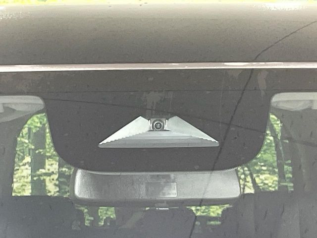 �y�z���_�Z���V���O�z���s���ɑO���̎ԗ�����F�����A�Փ˂������Ȏ��͌x��ƃu���[�L�ŏՓˉ���Ɣ�Q�y�����A�V�X�g�B�����S�Ƀh���C�u�����y���݂��������܂��B