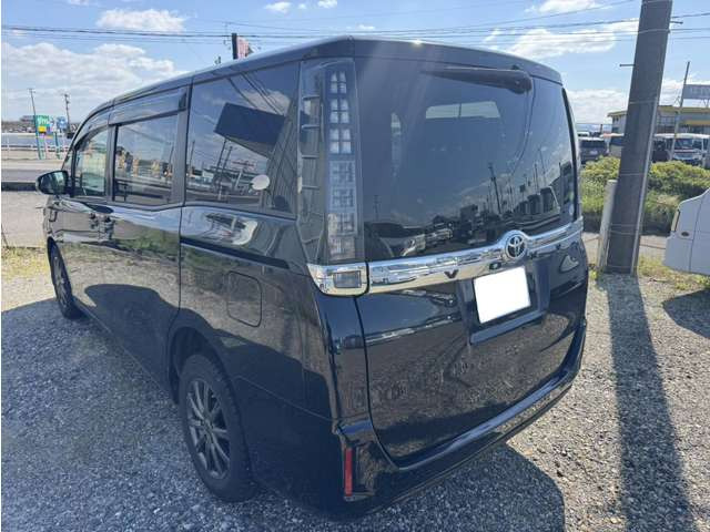 ヴォクシー2.0 X Cパッケージ 4WD