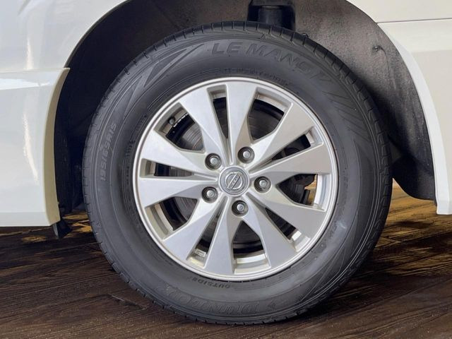 �y����15�C���`�A���~�z�C�[���z�O�ςɃ}�b�`���������A���~�z�C�[���𑕒����Ă���܂��B�e��ЊO�A���~�z�C�[����A�X�^�b�h���X�^�C�����戵�����Ă���܂��B���񂲑��k����������