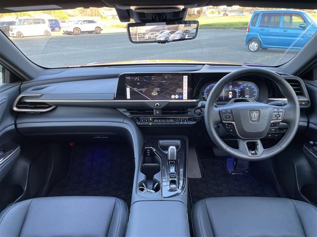 クラウンスポーツ2.5 Z E-Four 4WD