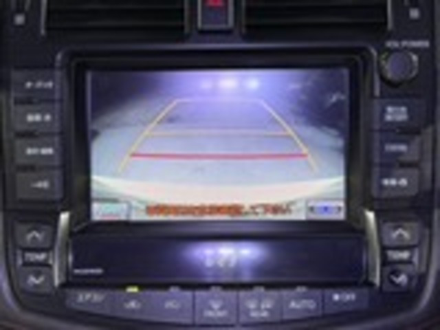 �y�o�b�N���j�^�[�z���ł͕K���i�̃o�b�N���j�^�[��������܂��B�N���A�����X�\�i�[���t���Ă���܂��̂ň��S���Ă���艺�����B