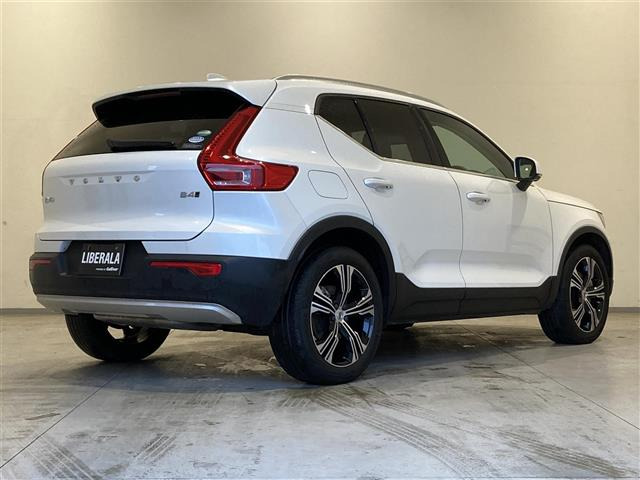 XC40B4 AWD インスクリプション 4WD
