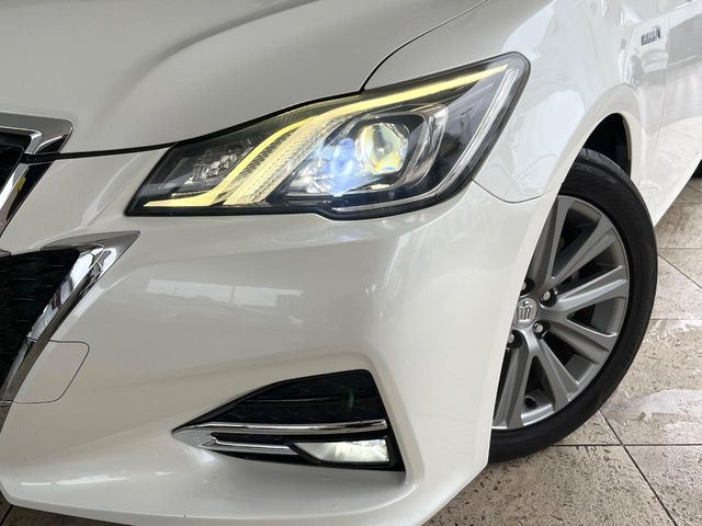 �yLED�w�b�h���C�g�z���V����ԑ��s�����ǍD�Ȏ��E���m�ۂ����S���ĉ^�]�ł��鍂�P�xLED�w�b�h���C�g�𑕔�!�_�����x�������A����d�͂��}�����Ă��܂��B