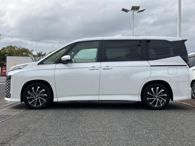 ヴォクシー1.8 ハイブリッド S-Z