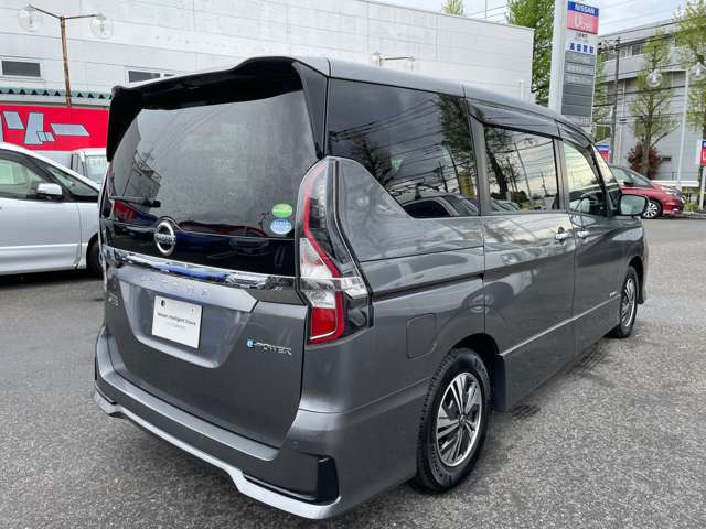 セレナ1.2 e-POWER ハイウェイスターV