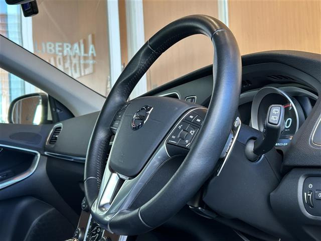 V40D4 インスクリプション ディーゼル