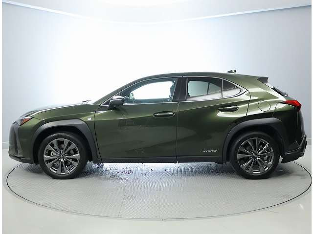 UX250h Fスポーツ 4WD
