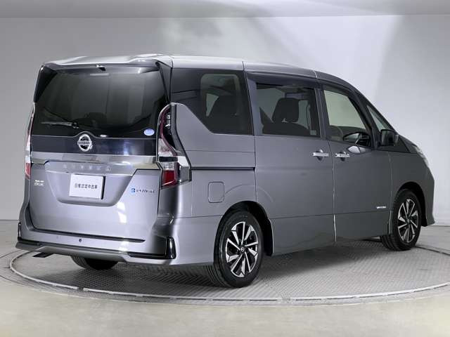 セレナ1.2 e-POWER ハイウェイスターV