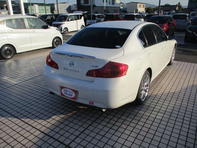 スカイライン3.7 370GT タイプSP