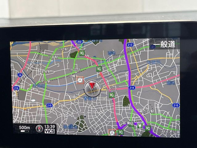 �������i�r:��̊��̂���i�r�́A����������ԓ������o���Ă���܂��BBluetooth�Đ��ȂǃI�[�f�B�I�@�\���[�����Ă���܂��̂ŁA�^�]�����y���߂܂���