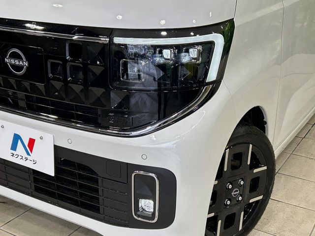 �yLED�w�b�h���C�g�z���V����ԑ��s�����ǍD�Ȏ��E���m�ۂ����S���ĉ^�]�ł��鍂�P�xLED�w�b�h���C�g�𑕔�!�_�����x�������A����d�͂��}�����Ă��܂��B