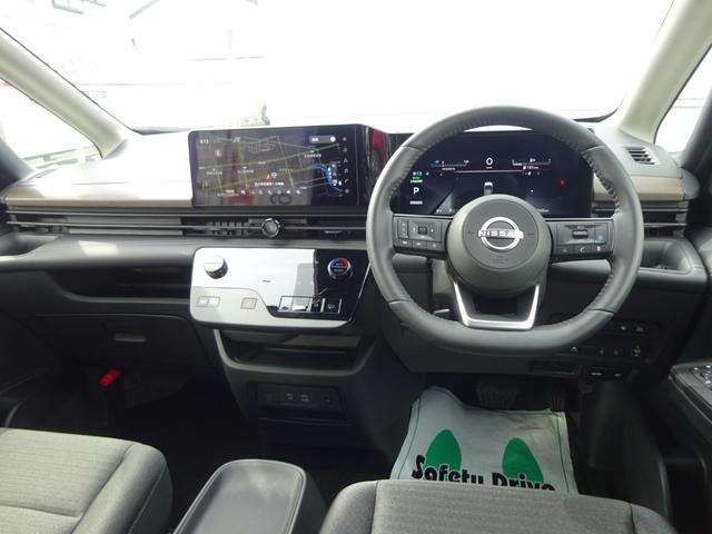 セレナ1.4 e-4ORCE ハイウェイスターV 4WD