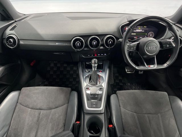 TTクーペ2.0 TFSI Sラインパッケージ