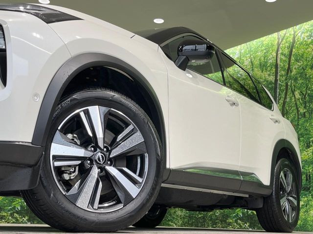 �y����19�C���`�A���~�z�C�[���z�O�ςɃ}�b�`���������A���~�z�C�[���𑕒����Ă���܂��B�e��ЊO�A���~�z�C�[����A�X�^�b�h���X�^�C�����戵�����Ă���܂��B���񂲑��k����������