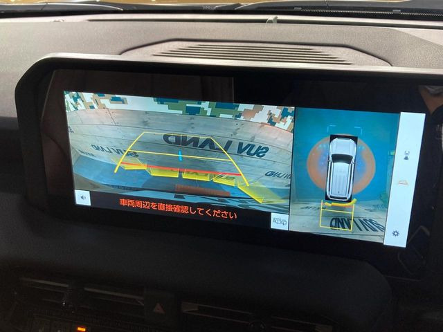 �y�p�m���~�b�N�r���[���j�^�[�z��p�̃J�����ɂ��A�ォ�猩���낵���悤�Ȏ��_��360�x�N���}�̎��͂��m�F���邱�Ƃ��ł��܂������p�������m�F���₷���A�����ꏊ�ł̐؂�Ԃ��⒓�Ԃ��X���[�Y�ɍs���܂��B