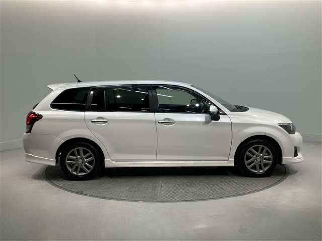 カローラフィールダー1.5 G エアロツアラー W×B