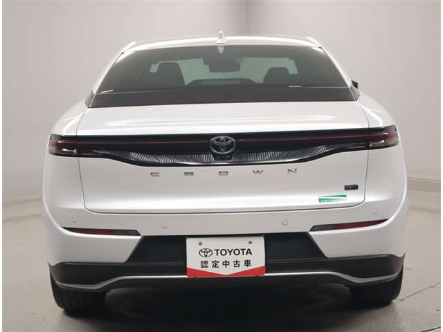 クラウンクロスオーバー2.5 G アドバンスト レザー パッケージ E-Four 4WD