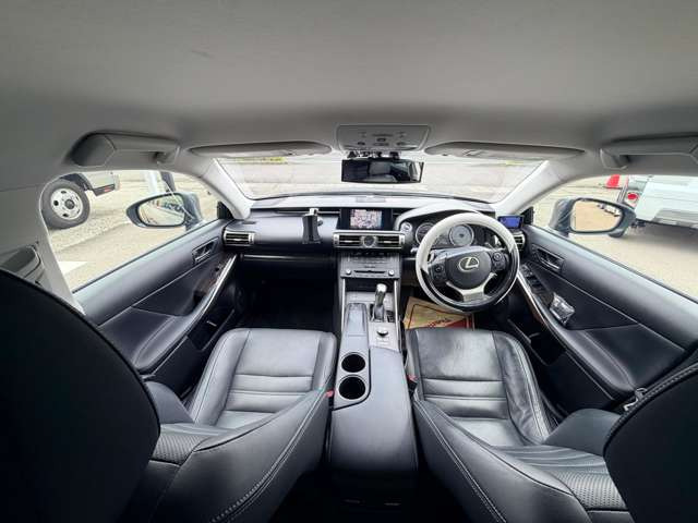 IS300h バージョンL