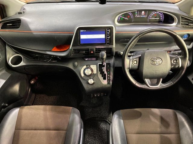 シエンタハイブリッド 1.5 G クエロ