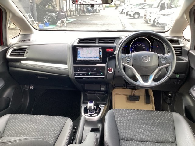 フィット1.5 ハイブリッド Lパッケージ