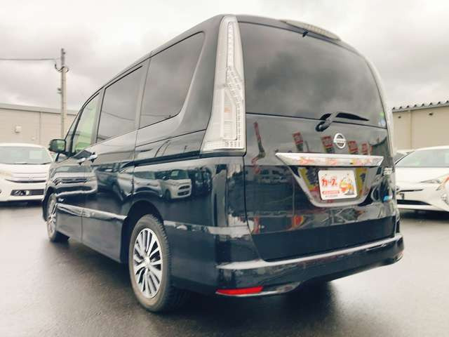 当店では軽自動車から普通車まで幅広くオールメーカーの車種・色・グレードを豊富に揃えております。