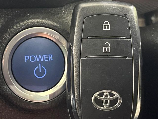 �y�X�}�[�g�L�[�z�J�o����|�P�b�g�ɓ��ꂽ�܂܂ł��h�A�̎{���E�������\�ȃX�}�[�g�L�[�𑕔��B�G���W���̃I���E�I�t�����J�M�����o���K�v����������Ƃ��Ă��֗��ł���