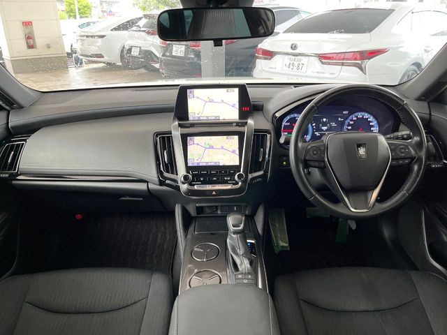 クラウンハイブリッド 2.5 RS