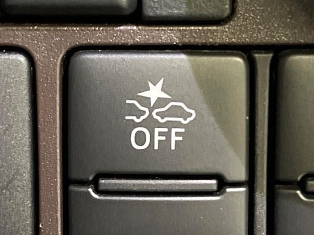 �y�X�}�[�g�A�V�X�g�z���s���ɑO���̎ԗ�����F�����A�Փ˂������Ȏ��͌x��ƃu���[�L�ŏՓˉ���Ɣ�Q�y�����A�V�X�g�B�����S�Ƀh���C�u�����y���݂��������܂��B