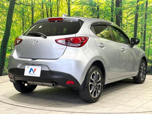 ☆全国のネクステージからお取り寄せが可能※!遠方の店舗に展示してあるクルマが気になる場合も、最寄りの店舗でご覧いただくことが可能です!是非私たちに要望をお聞かせください!※別途費用