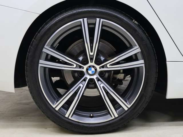 3シリーズツーリング318i Mスポーツ エディション シャドー