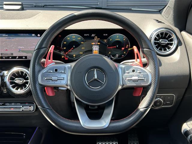 GLAクラスGLA200d 4マチック AMGライン 4WD