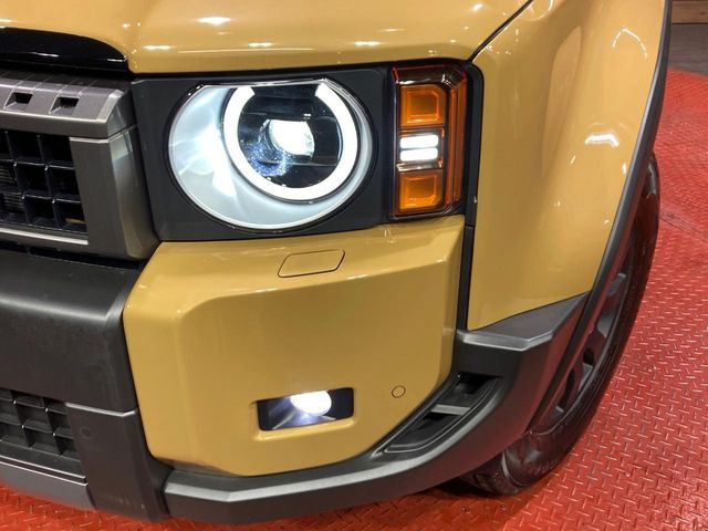 �yLED�w�b�h���C�g�z���V����ԑ��s�����ǍD�Ȏ��E���m�ۂ����S���ĉ^�]�ł��鍂�P�xLED�w�b�h���C�g�𑕔�!�_�����x�������A����d�͂��}�����Ă��܂��B