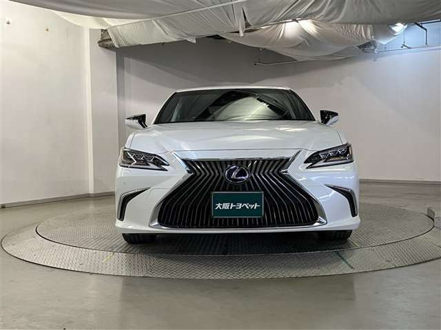 ES300h バージョンL