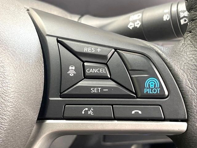 �y�v���p�C���b�g�z�������H�ł̒��������s���y��!!�a�؎��Ə��񑖍s�̃V�[���ŁA�A�N�Z���E�u���[�L�E�X�e�A�����O�������Ő��䂵�A�������^�]�̕��S���y�����Ă���܂���