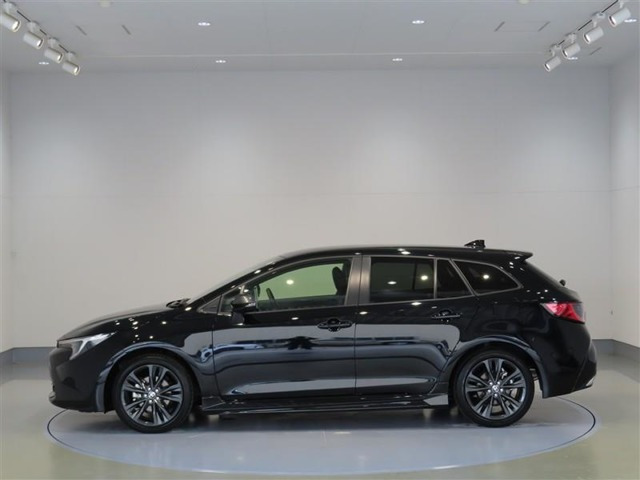 カローラツーリング1.8 ハイブリッド W×B