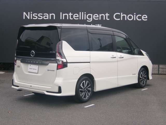 セレナ1.2 e-POWER ハイウェイスターV