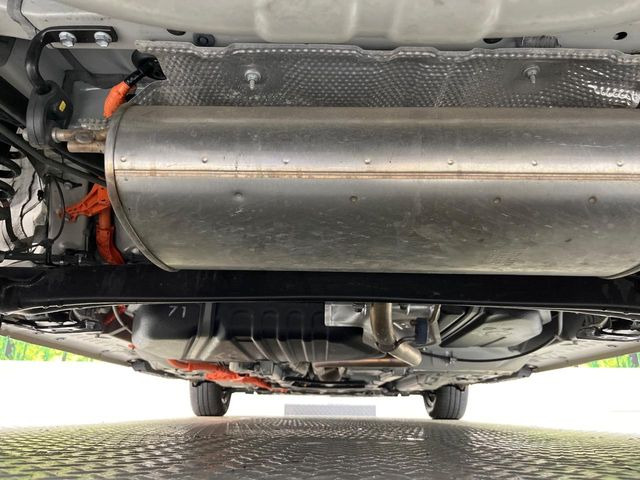 ��D�]�𒸂��Ă���܂��{�f�B�̒e�X�v���b�V���R�[�g���D�]��t���B�ʏ�̃K���X�R�[�g�ƈقȂ�A�ϋv�N��6�N�̖��@���K���X�R�[�e�B���O���A�{�f�B���L���C�ȏ�Ԃɕۂ��Ă���܂��B