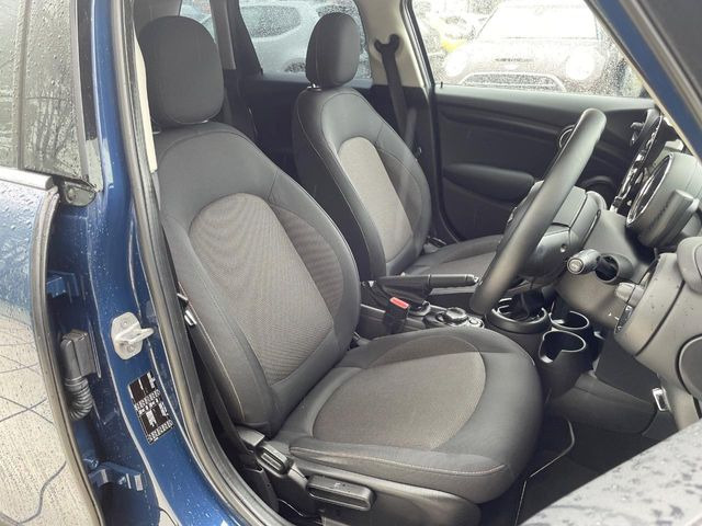 ���V�[�g�̎g�p��:�j��E�ւ�������Ȃ��A�����̒ʂ肫�ꂢ�ȏ�Ԃ��ێ����Ă���܂��B�܂��A�����N���[�j���O�E�R�[�e�B���O�����p�����������܂��B