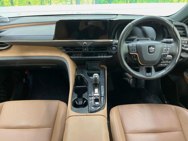 クラウンスポーツ2.5 Z E-Four 4WD