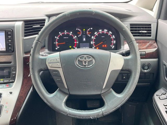 �y�����v�����X�e�A�����O�z�㎿�Ȋv���g�p���邱�ƂŁA��ɂ����������݂ƂĂ��^�]���₷���n���h���ł���