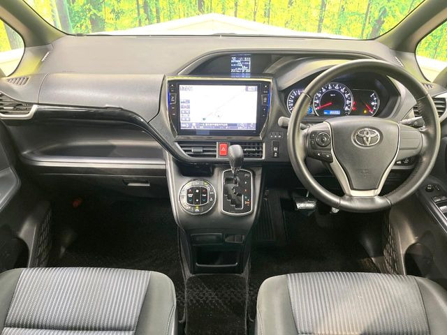 ヴォクシー2.0 ZS 煌