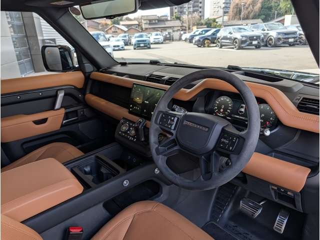 ディフェンダー110 カルパチアン エディション 5.0L P525 4WD
