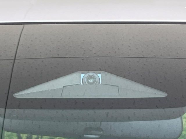 �y�z���_�Z���V���O�z���s���ɑO���̎ԗ�����F�����A�Փ˂������Ȏ��͌x��ƃu���[�L�ŏՓˉ���Ɣ�Q�y�����A�V�X�g�B�����S�Ƀh���C�u�����y���݂��������܂��B