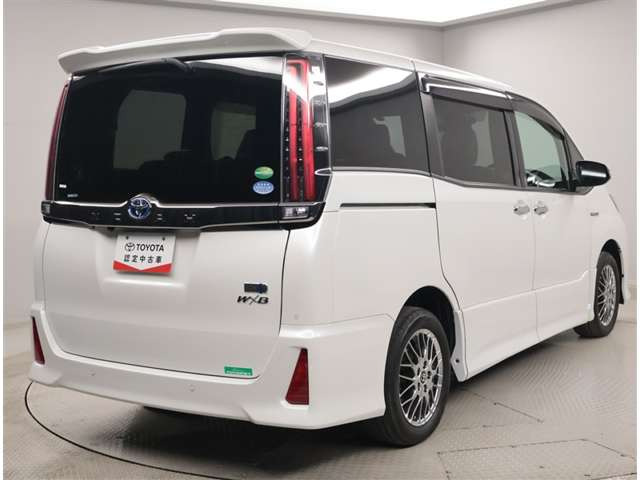 ノア1.8 ハイブリッド Si W×B II