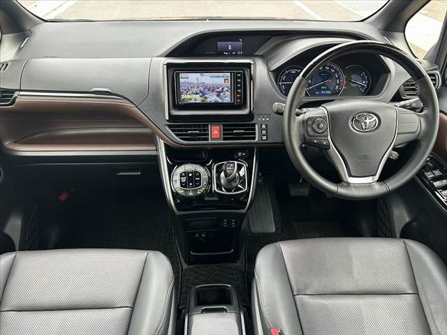 エスクァイアハイブリッド1.8 Gi