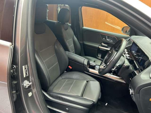 GLAクラスGLA200d 4マチック AMGライン 4WD