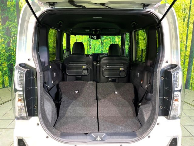 ���i�̂���������ʋ΁A���}���ɏ\���ȉ׎��X�y�[�X���m�ۂ��Ă���܂��B�Z�J���h�V�[�g��|���ƁA�傫�ȉו��̐ύڂ��\�ł���