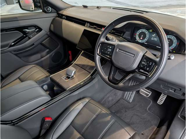 レンジローバーイヴォークダイナミック HSE 2.0L P250 4WD
