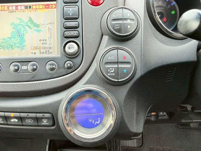 �C�ɂȂ邨�Ԃ�����܂�����E�̓d�b�ԍ����璼�ڂ��X�ɂ��₢���킹���������B�x�����@����ԗ����A��Ԃ܂łȂ�ł������������Ē����܂��B�X�^�b�t�ꓯ���A�����҂����Ă���܂��B