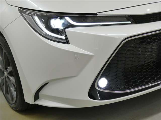 カローラツーリング1.8 ハイブリッド W×B